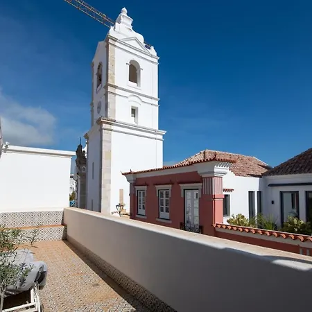 Casa Museu, By The Golden Church * לאגוּ‏ש