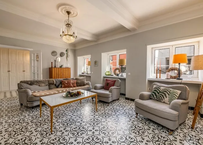 Casa Museu, By The Golden Church * Lagos