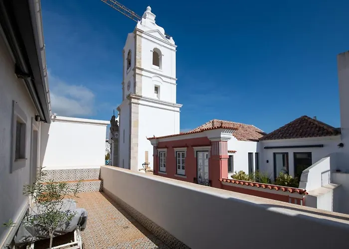 Casa Museu, By The Golden Church * Lagos