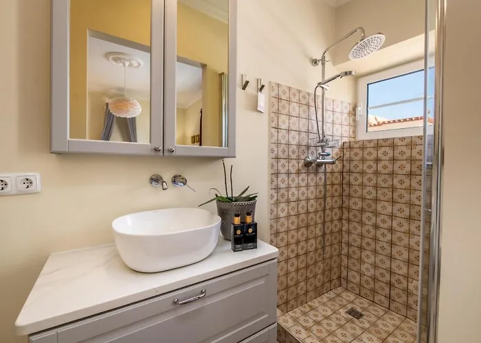 Casa Museu, By The Golden Church